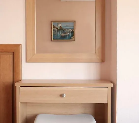 Aegean Colors * Скала-Марион